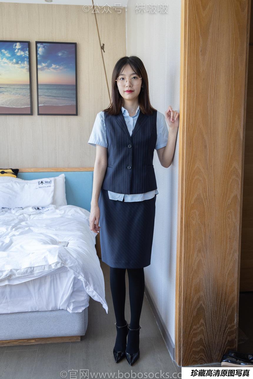 [BoBoSocks袜啵啵]NO.038 小甜豆-建行行服、高跟鞋、厚黑丝[131P+1V／6.37GB]