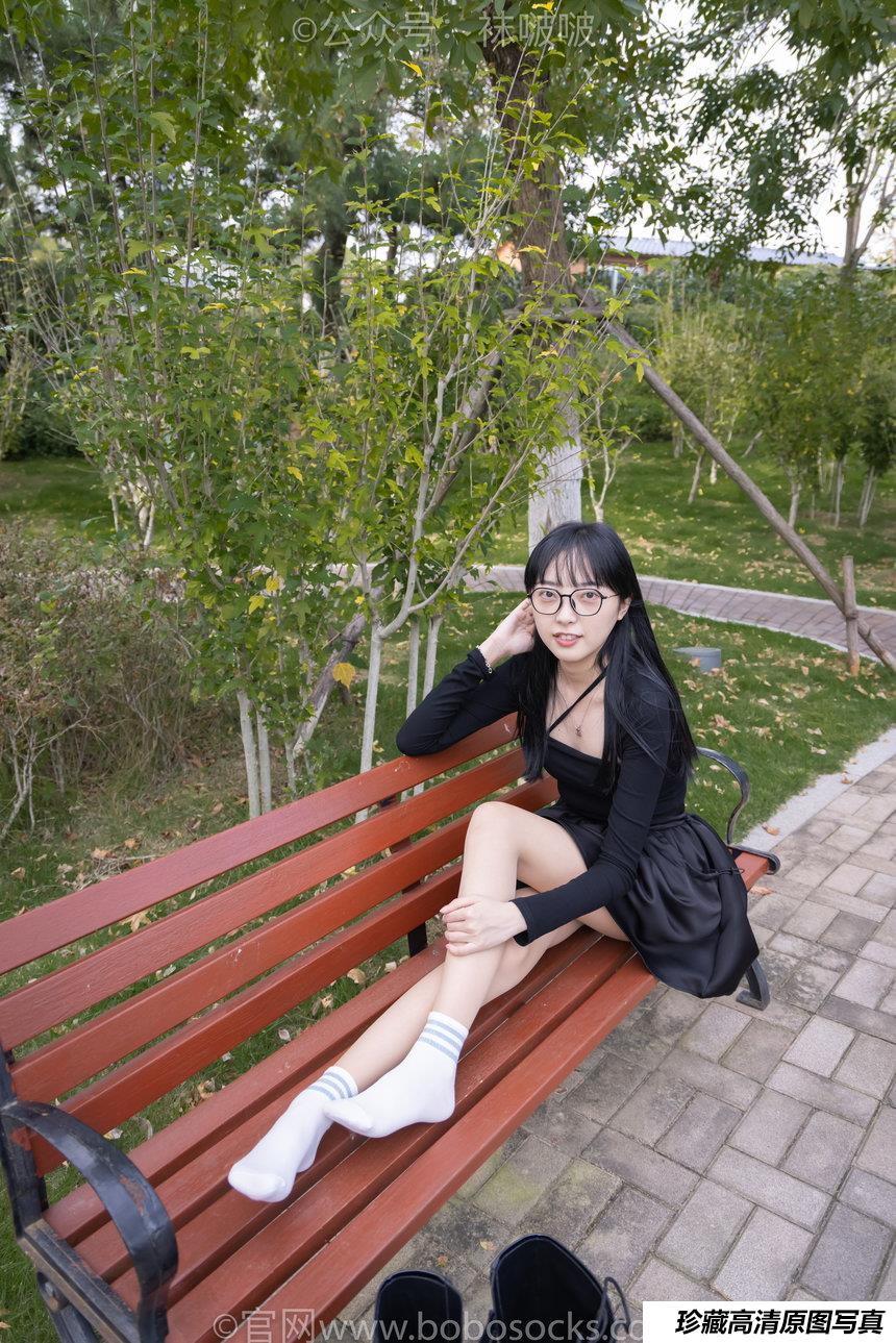 [BoBoSocks袜啵啵]NO.040 稚予-长靴、白棉袜、肉丝[137P+1V／4.81GB]