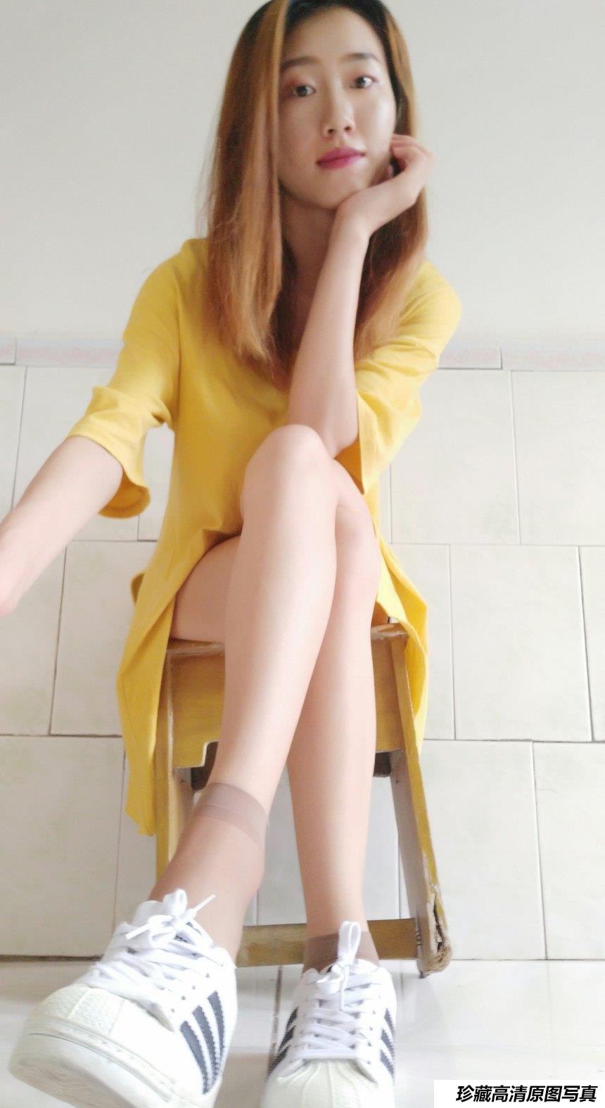 学妹校园寝室短丝系列026期 刘静[81P／153MB]