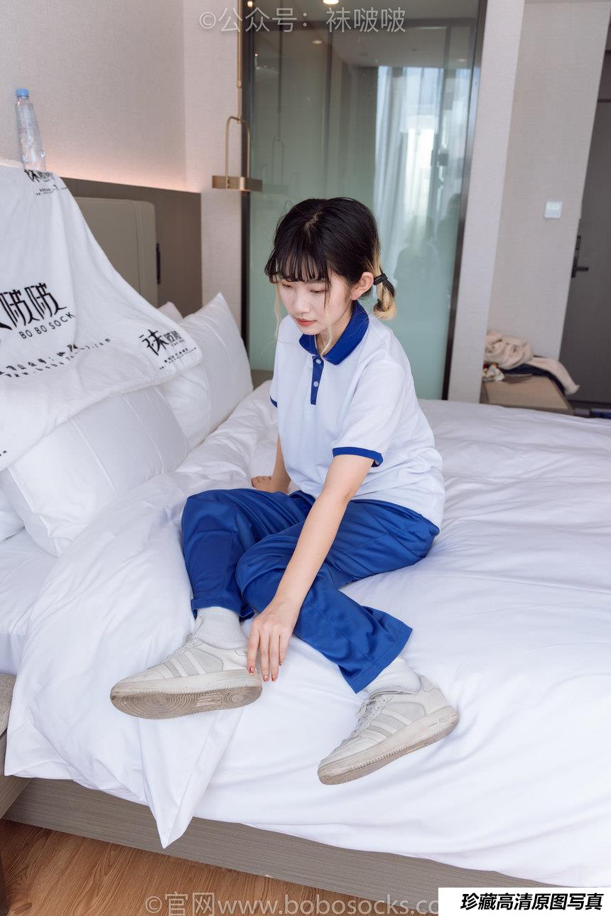 [BoBoSocks袜啵啵]NO.042 砂糖-校服、板鞋、白棉袜、油亮白丝[139P+1V／6.72GB]