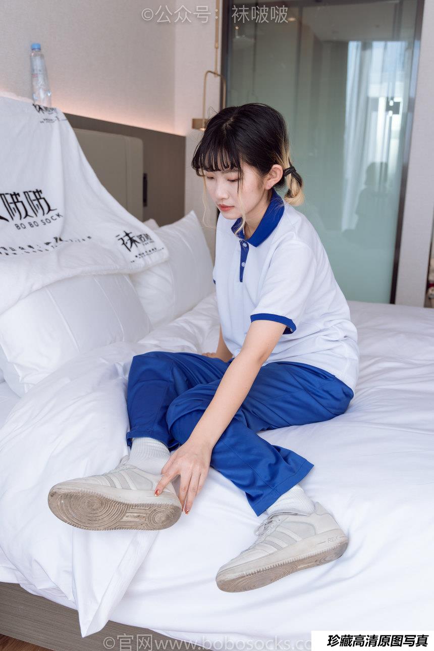 [BoBoSocks袜啵啵]NO.042 砂糖-校服、板鞋、白棉袜、油亮白丝[139P+1V／6.72GB]