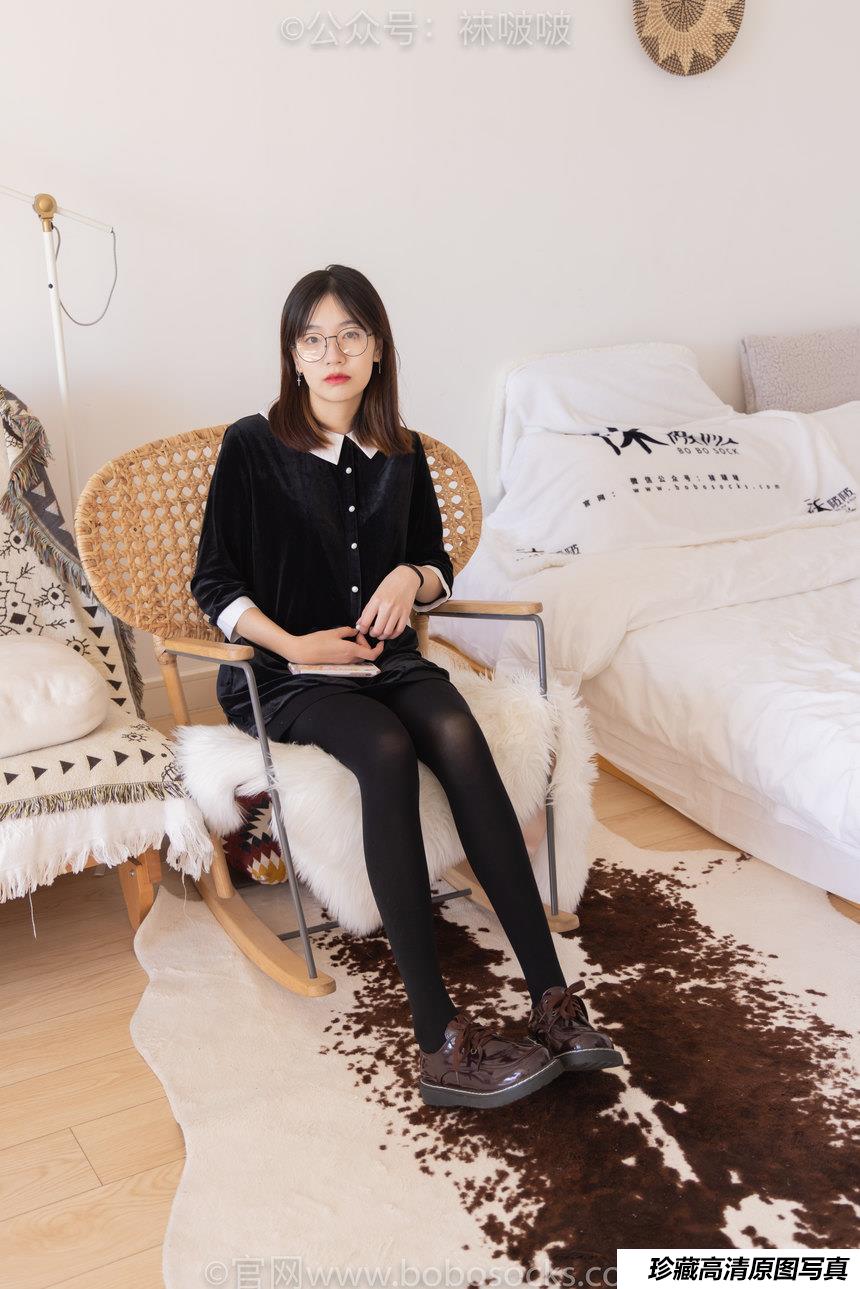 [BoBoSocks袜啵啵]NO.053 小甜豆-皮鞋、厚黑丝、黑色蕾丝船袜[143P+1V／7.91GB]