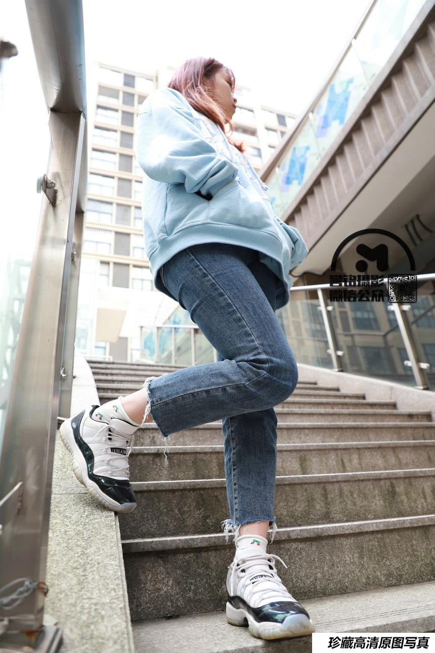 [誉铭传媒]袜足摄影 2021年 NO.012[84P+1V／931MB]