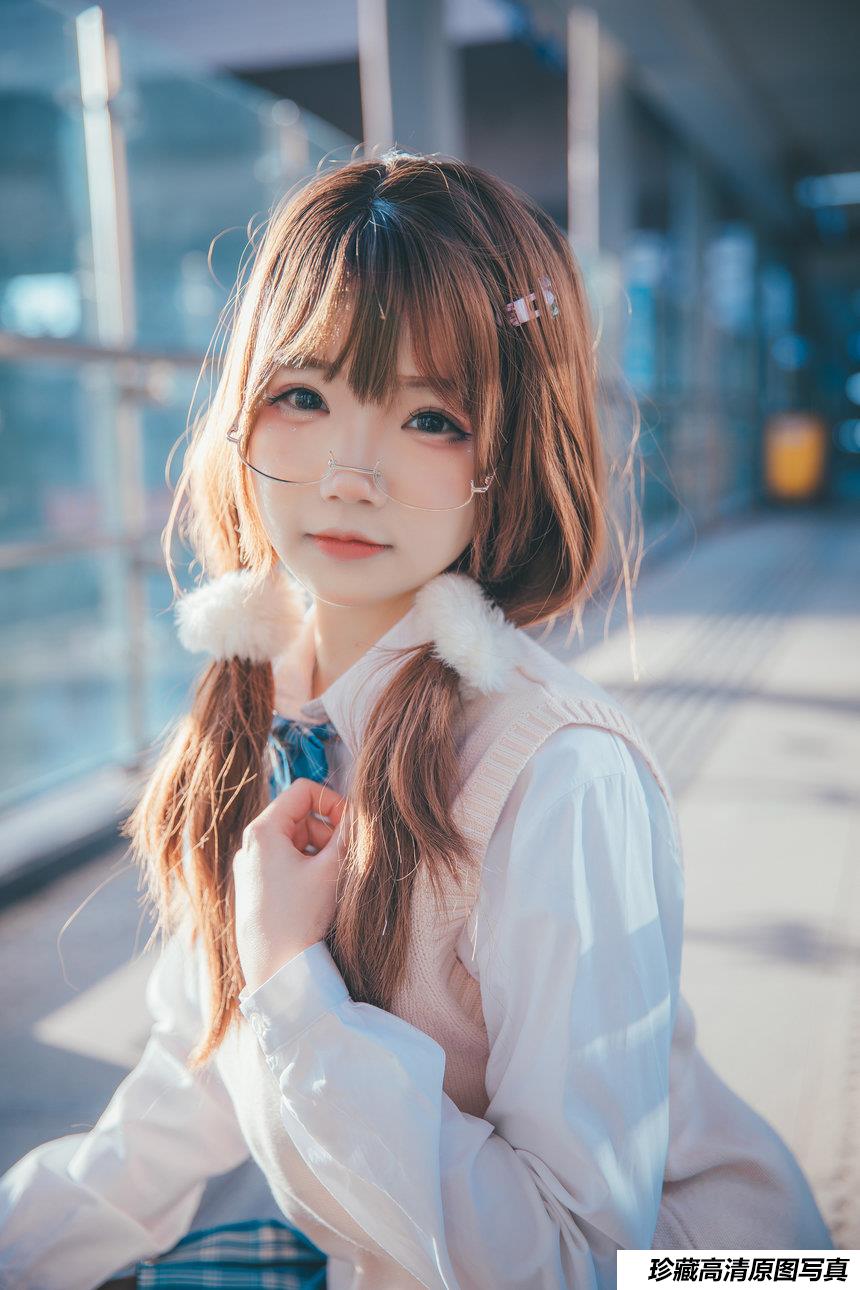 雪晴Astra - NO.32 JK夕阳 [25P-263MB]