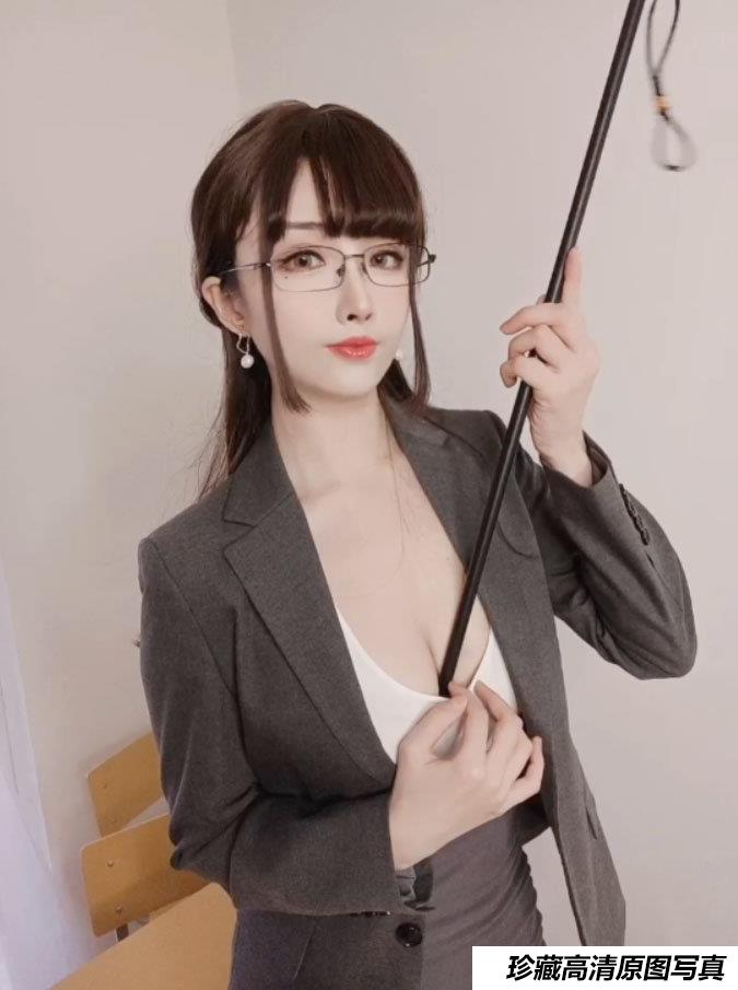 rioko凉凉子 - NO.91《年上の韵》奇怪的老师 视频 [3V-93MB]