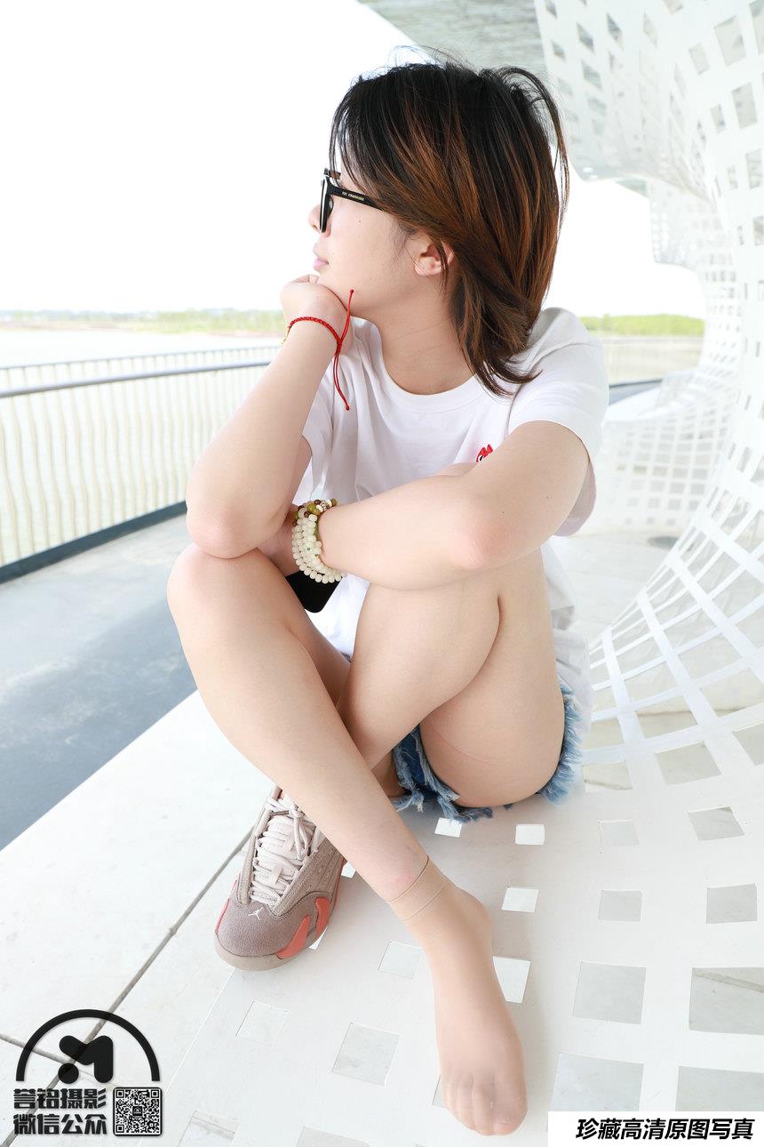 [誉铭传媒]袜足摄影 2021年 NO.020[92P+1V／990MB]