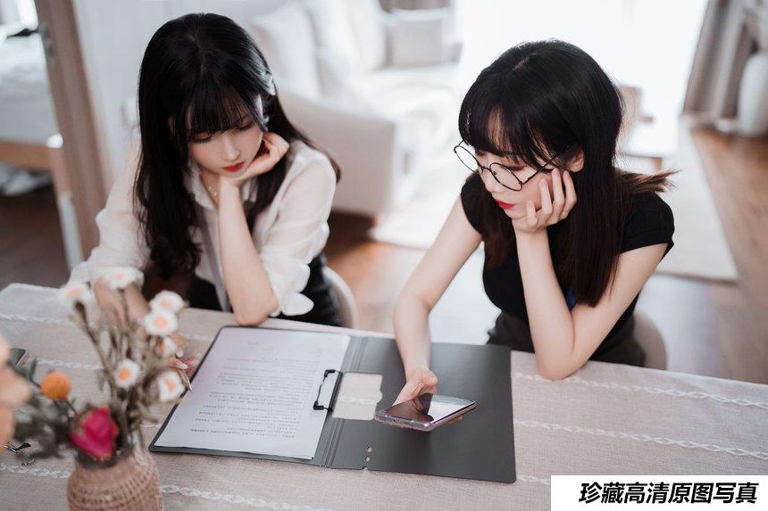 rioko凉凉子&面饼仙儿 - 黑丝ol制服双人 [105P11V-1.45G]