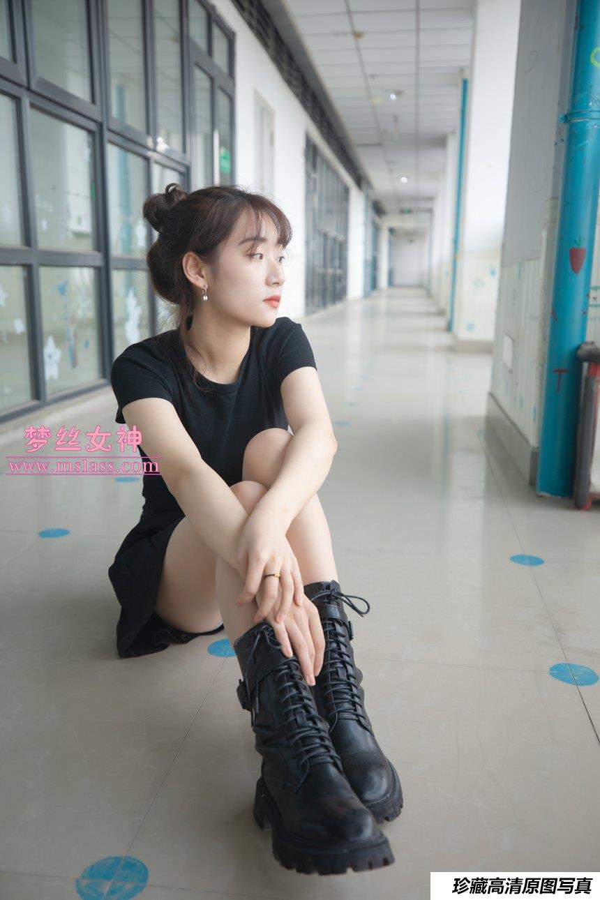 [MSLASS梦丝女神] 2022.03.24 《诗敏 靴下女神》 [40+1P-205M]