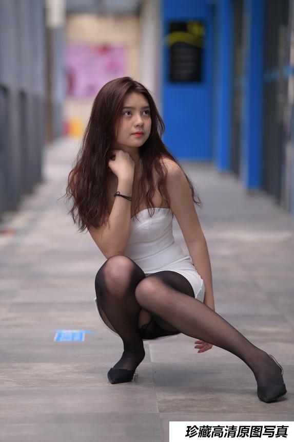 都市丽人黑丝白裙美女 [套图+视频]【667P+1V-15.7G】