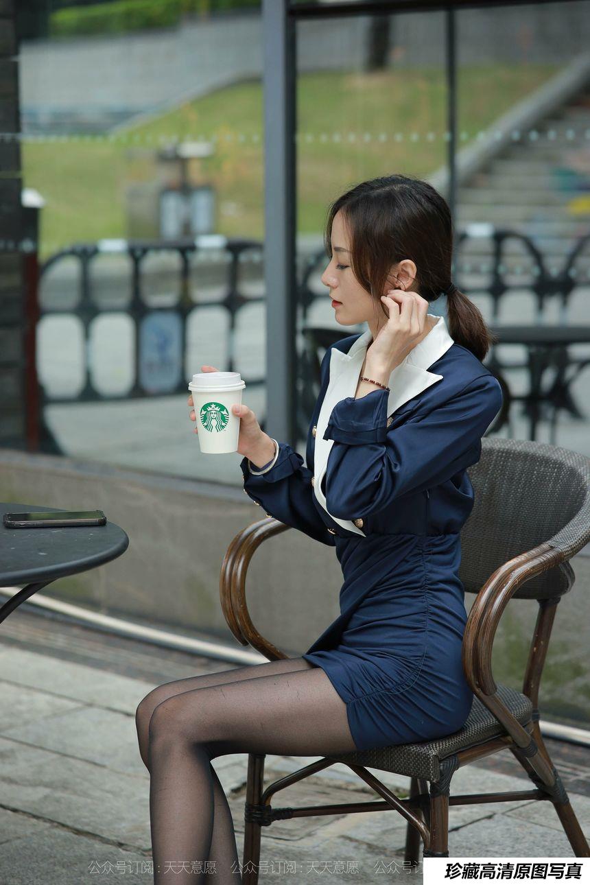 [IESS异思趣向] 2021.11.05 丝享家966：小六《姓感包臀职业装》[87P／96.3MB]