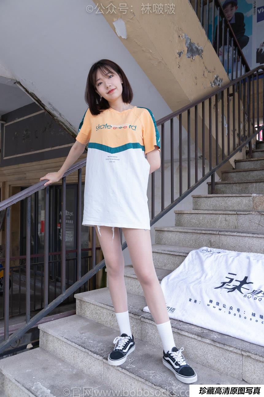 [BoBoSocks袜啵啵]NO.069 小甜豆-vans板鞋、白棉袜、肉丝[135P+1V／7.78GB]-绅士图