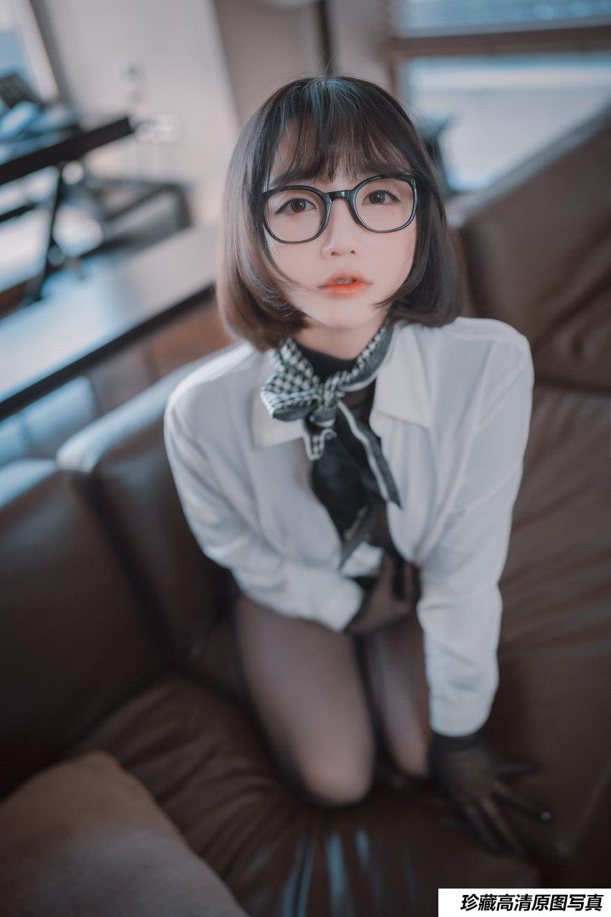 孫樂樂 - NO.35 [DJAWA] Son Ye-Eun  - Naughty Supervisor [68P-1.22GB]