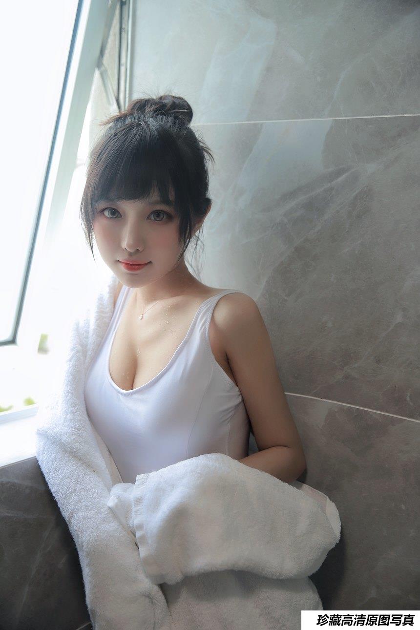 Shika小鹿鹿 - NO.81 半透浴室 [22P-50MB]