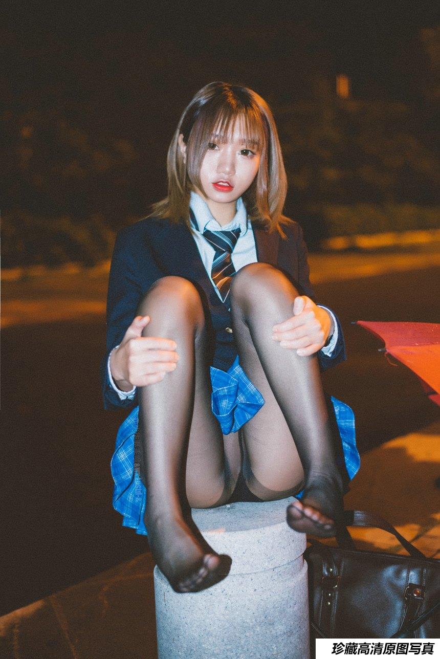 柒柒要乖哦 - NO.14 深夜公园JK [35P-311MB]-绅士图