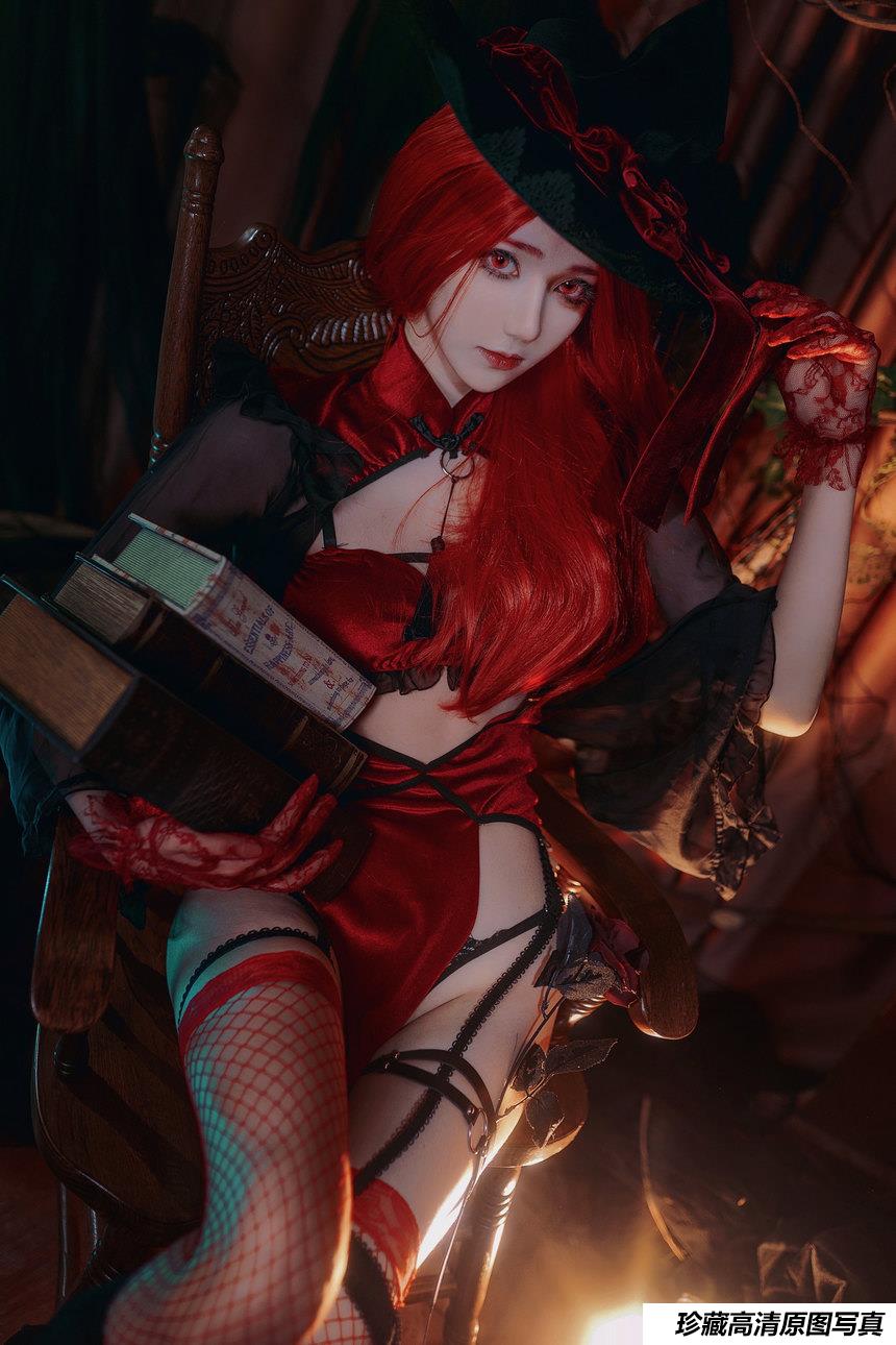 南桃Momoko - NO.82 红女巫 [19P-162MB]