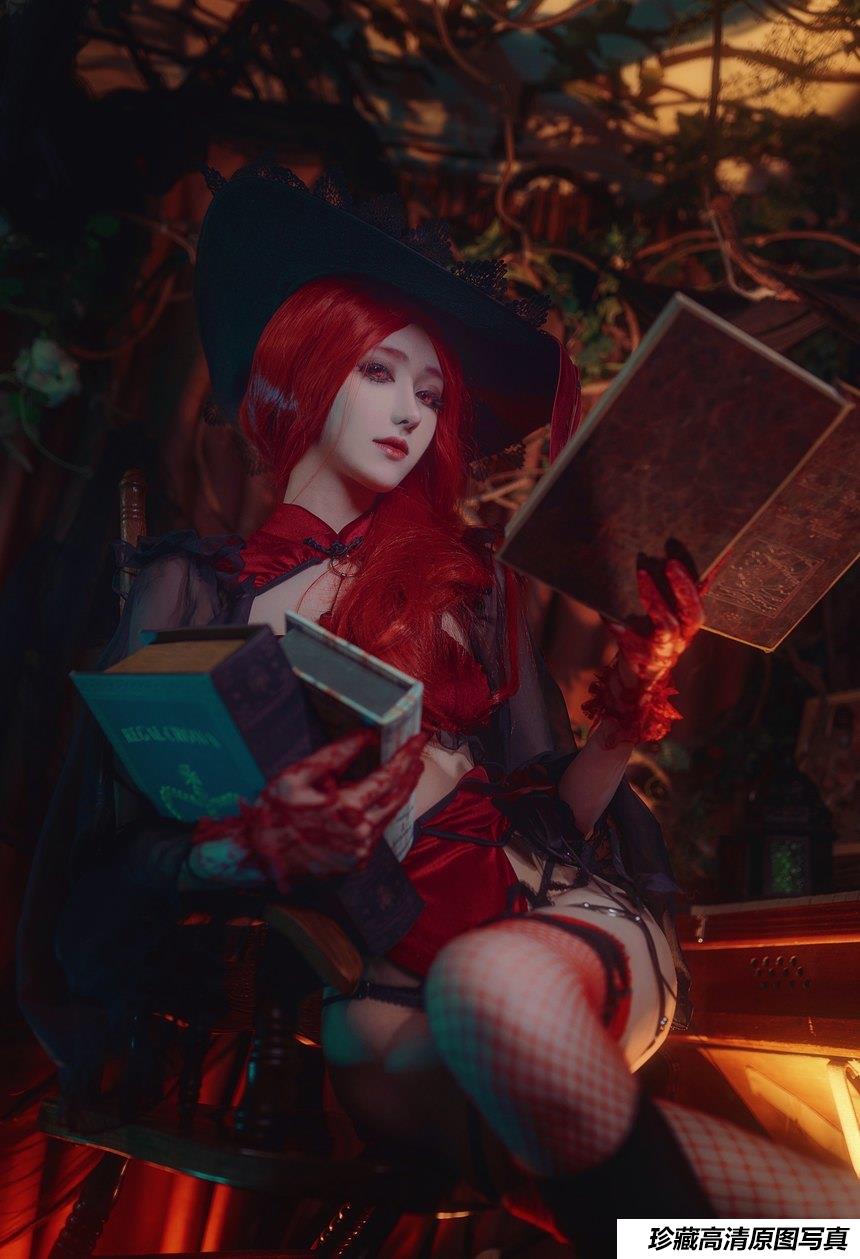 南桃Momoko - NO.82 红女巫 [19P-162MB]