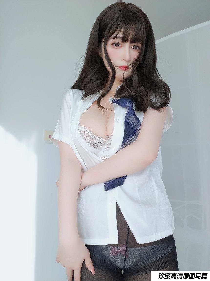 白银81 – [Fantia] 2022年4月 24套合集 [386P+11V-1.30GB]