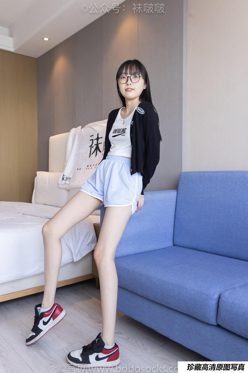 [BoBoSocks袜啵啵]NO.081 稚予- AJ、浅黄色短棉袜、浅蓝色短棉袜、裸足（花絮版）[145P+1V／5.94GB]