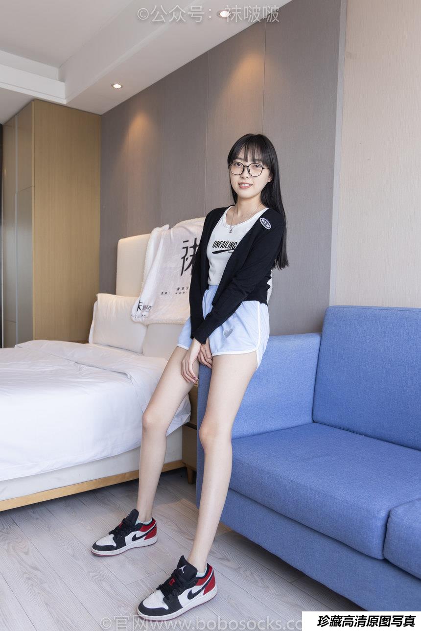 [BoBoSocks袜啵啵]NO.081 稚予- AJ、浅黄色短棉袜、浅蓝色短棉袜、裸足（花絮版）[145P+1V／5.94GB]