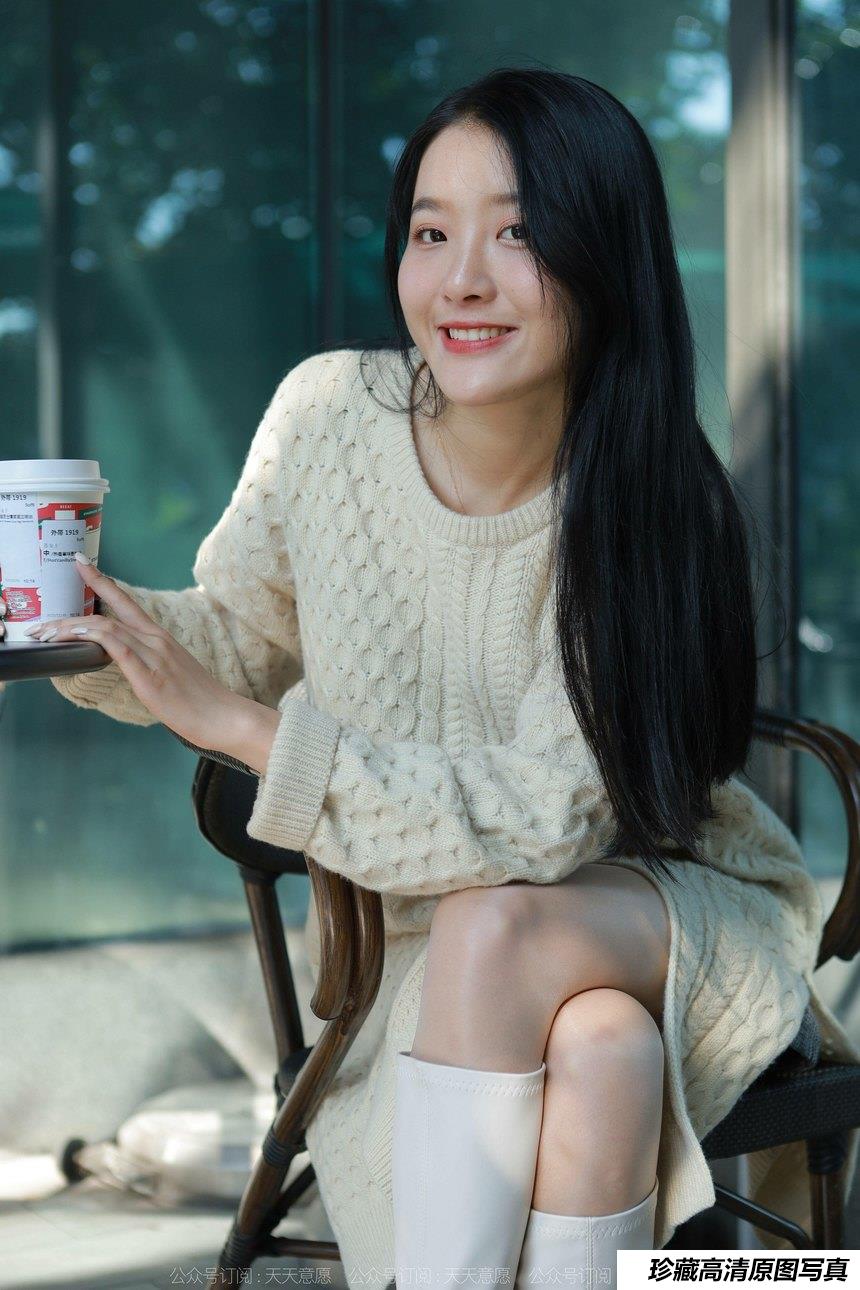 [IESS异思趣向] 2022.01.18 丝享家990：婉萍《白靴公主》[84P／135MB]