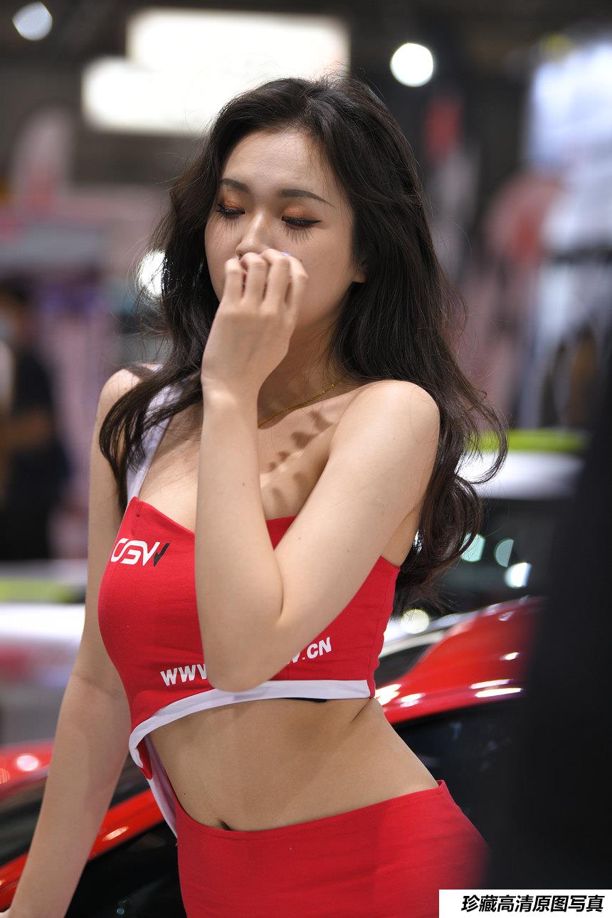 都市丽人红裙车模美女 【72P-1.87G】