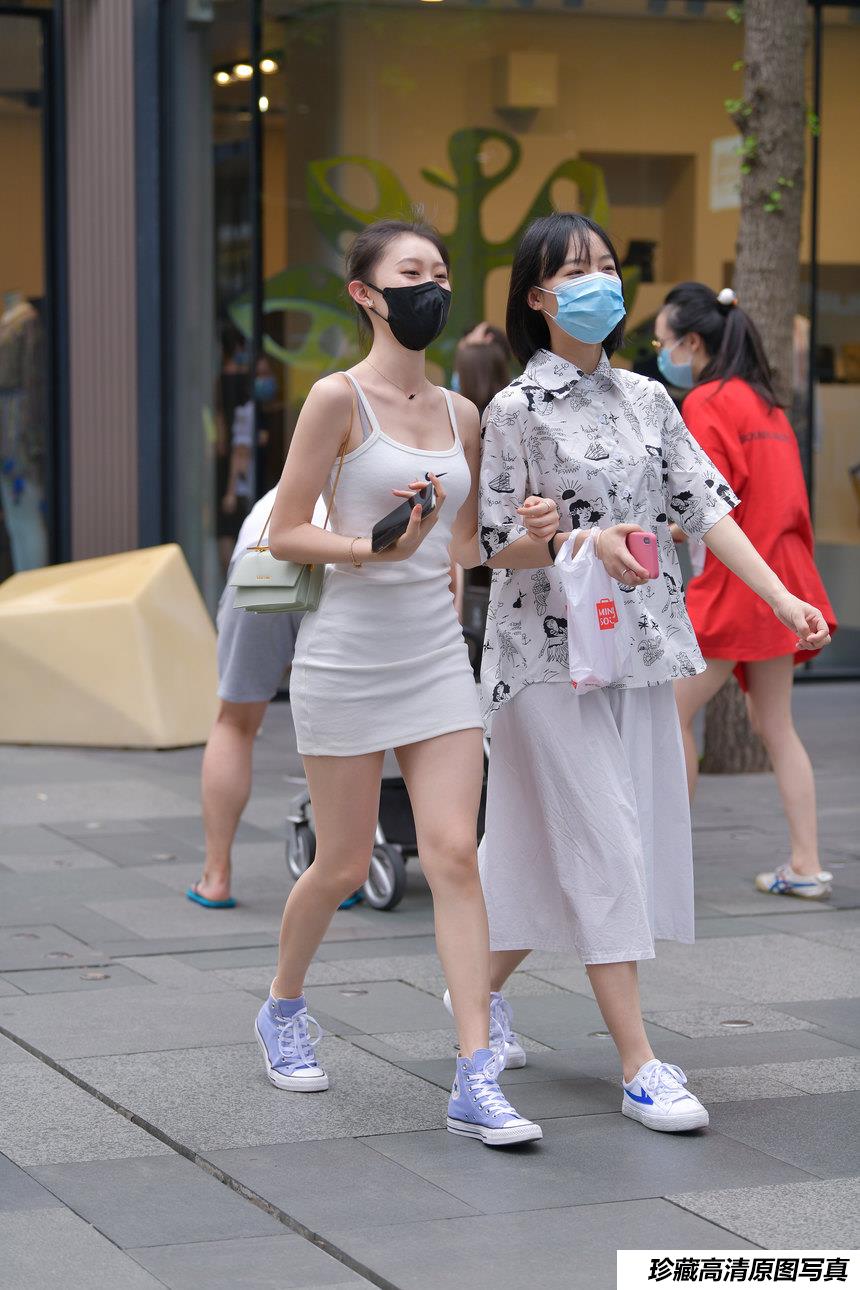 都市丽人吊带包臀裙小姐姐【67P-762MB】