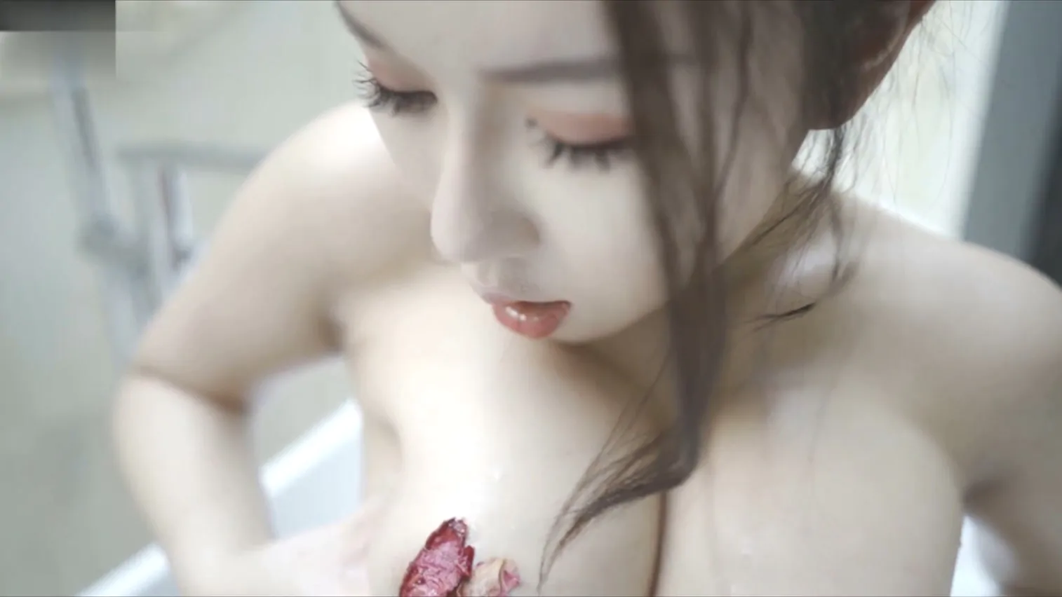 图片[2]-尤妮丝千元定制新作-秀人网巨乳女神浴室揉奶情欲爱原版[1V-1080P-1.87G]-绅士图