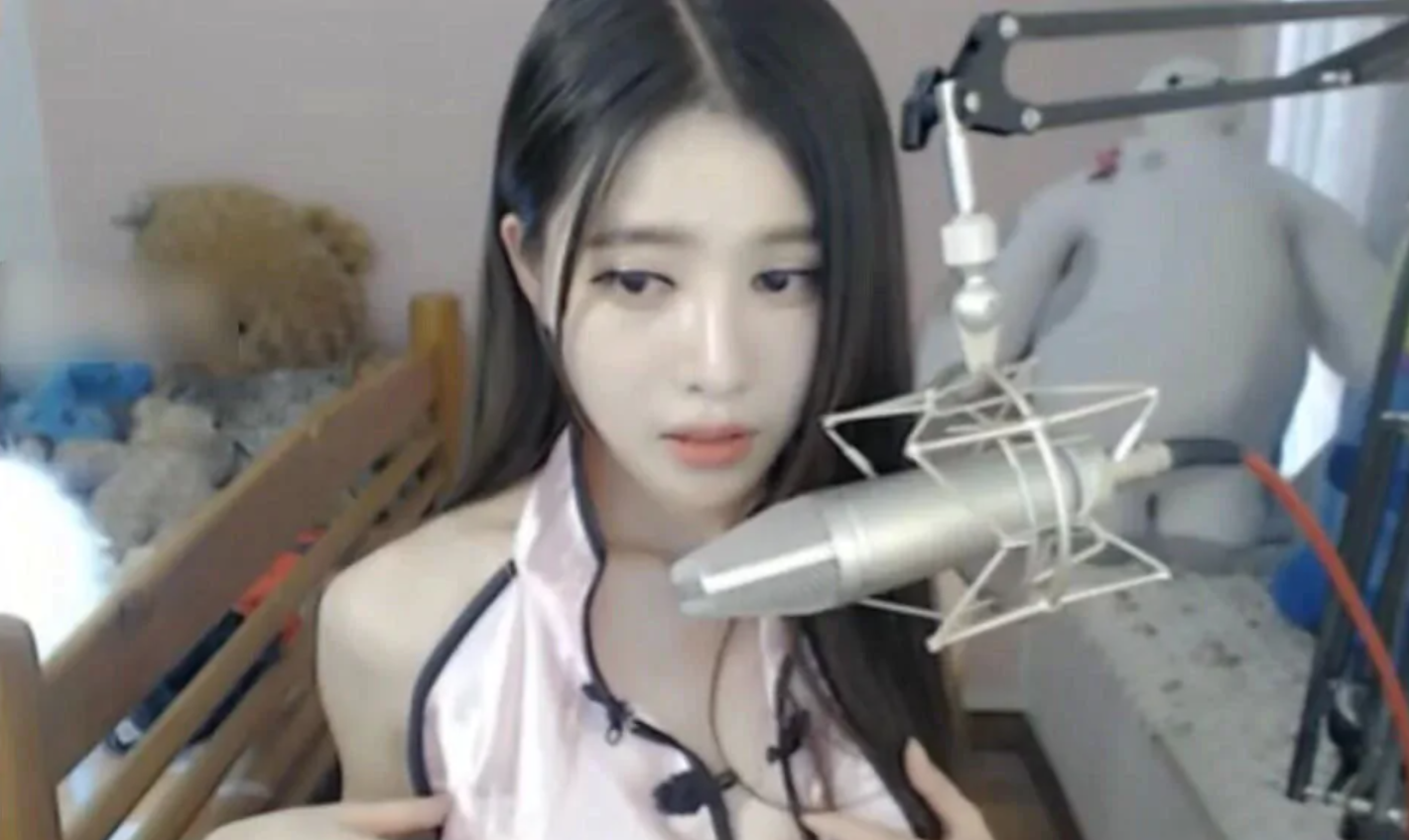 图片[2]-熊猫TV人气美女主播@梦竟CD的直播视频-绅士图