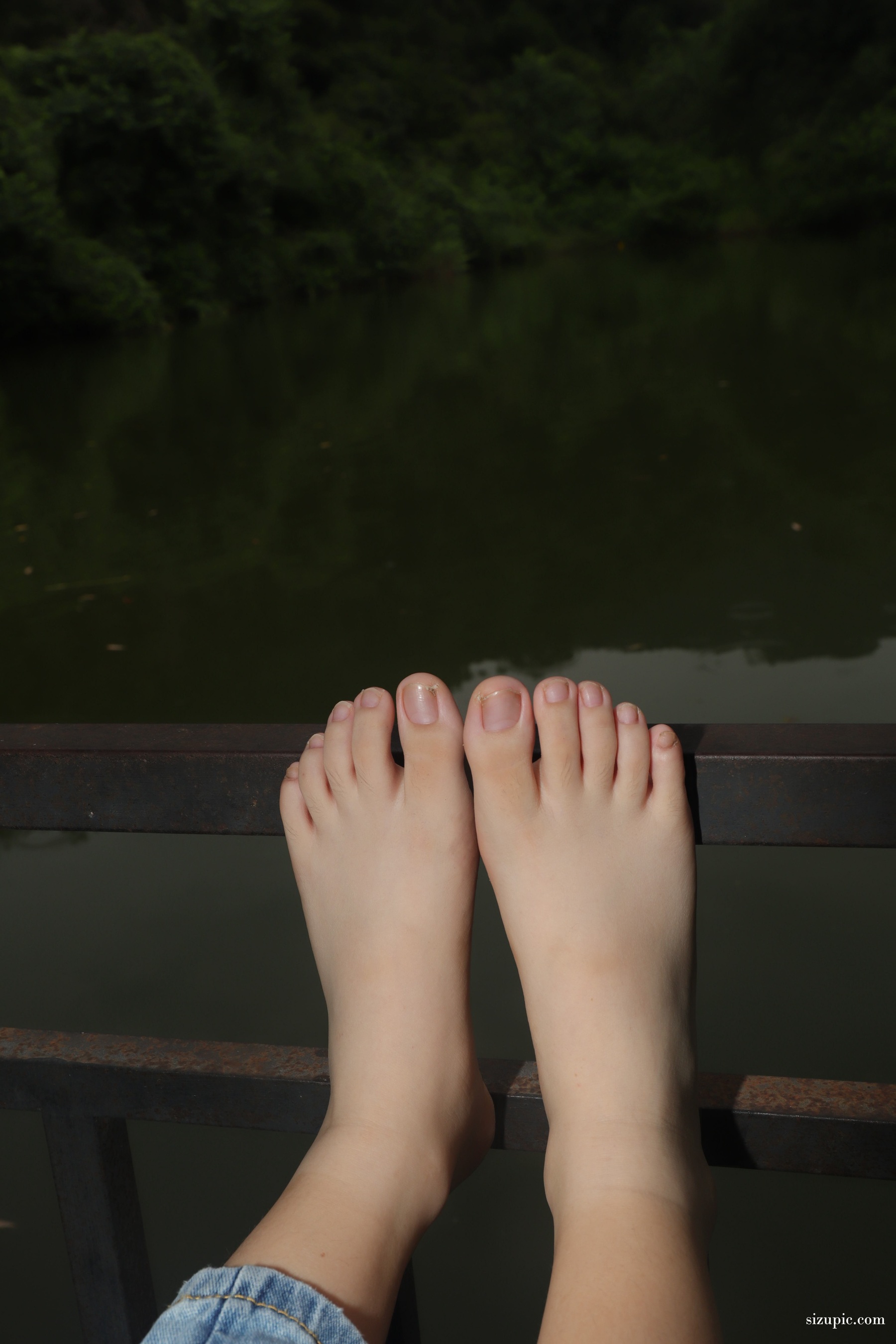 DEOzmxU1gTD-MkIE.jpg DEOzmxU1gTD-MkIE.jpg